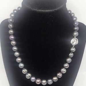 Classic Black Pearl Necklace